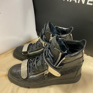 GIUSEPPE ZANOTTI  Black boots, Europe size 40